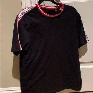 guess tee shirt